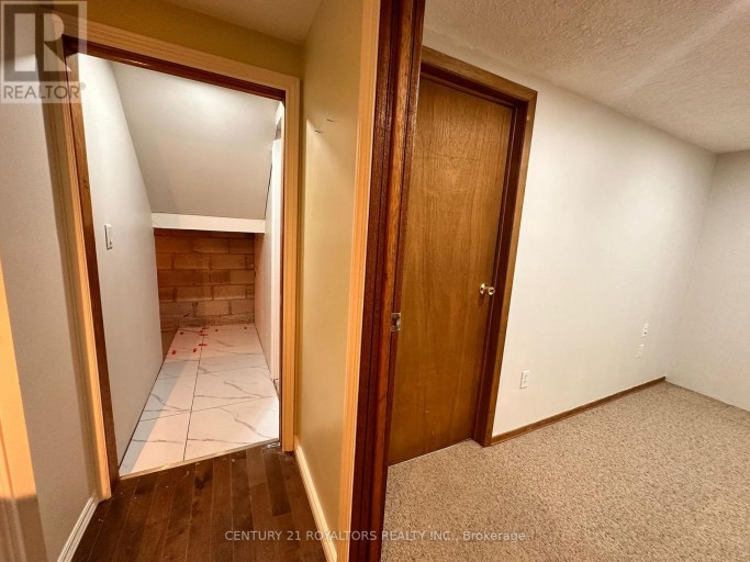 BSMT - 404 TRENT STREET W, Whitby (Downtown Whitby), Ontario, L1N1M5