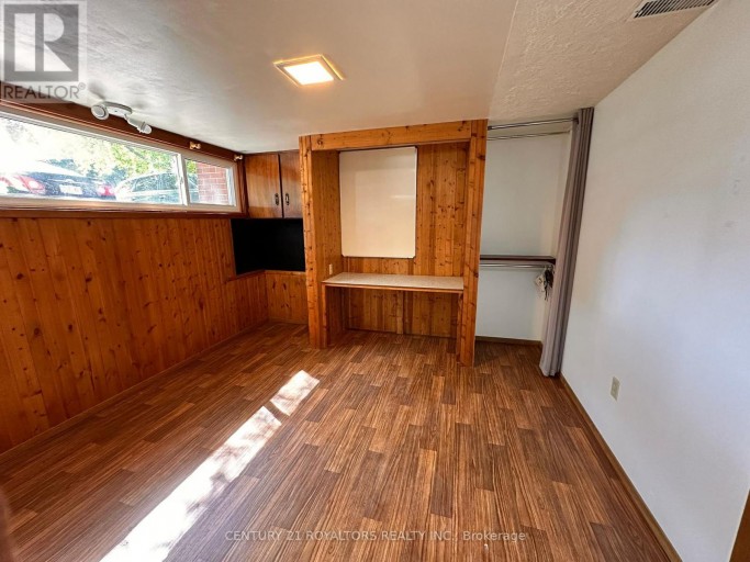 BSMT - 404 TRENT STREET W, Whitby (Downtown Whitby), Ontario, L1N1M5