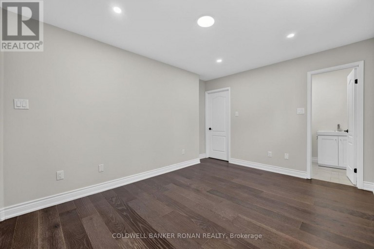 8 MCCULLOUGH AVENUE, New Tecumseth (Beeton), Ontario, L0G1A0