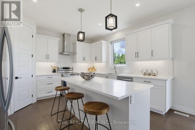 7 ASPEN CIRCLE Thames Centre Ontario photo 14
