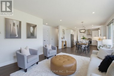 7 ASPEN CIRCLE Thames Centre Ontario photo 18