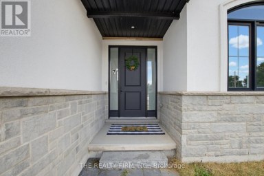 7 ASPEN CIRCLE Thames Centre Ontario photo 2