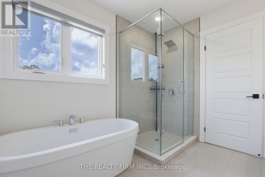7 ASPEN CIRCLE Thames Centre Ontario photo 26