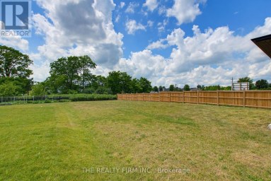 7 ASPEN CIRCLE Thames Centre Ontario photo 40