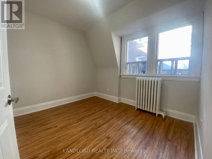 E - 341 ST CLAIR AVENUE W, Toronto (Casa Loma), Ontario, M5P1N3