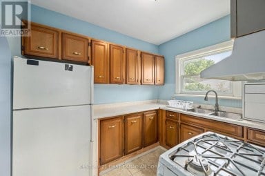 1456 GORE ROAD London East (East O) Ontario photo 17