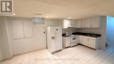 BASEMENT - 36 WINDWARD CRESCENT Vaughan (Vellore Village) Ontario photo 2