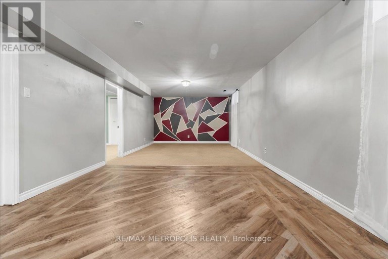 MAIN - 23 SILVER ASPEN CRESCENT, Kitchener, Ontario, N2N1H5