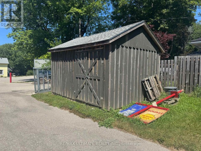 4 CENTRAL WELLINGTON STREET, Ashfield-Colborne-Wawanosh (Ashfield), Ontario, N7A3X9