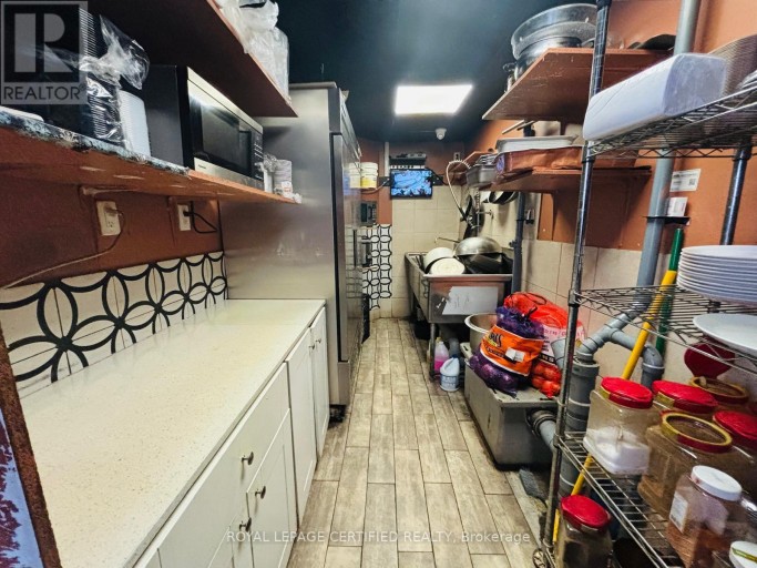 754 KING STREET W, Toronto (Niagara), Ontario, M5V1N3