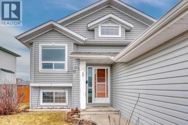 27 Aspen Creek Way Strathmore Alberta photo 2