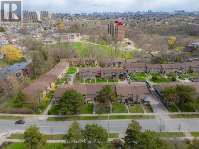 62 - 79 DRIFTWOOD AVENUE, Toronto (Glenfield-Jane Heights), Ontario, M3N2M7