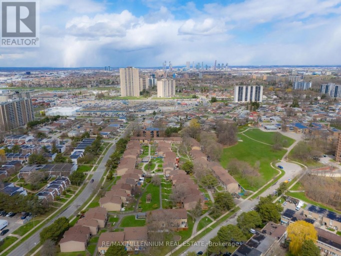 62 - 79 DRIFTWOOD AVENUE, Toronto (Glenfield-Jane Heights), Ontario, M3N2M7