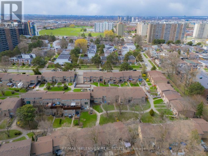 62 - 79 DRIFTWOOD AVENUE, Toronto (Glenfield-Jane Heights), Ontario, M3N2M7
