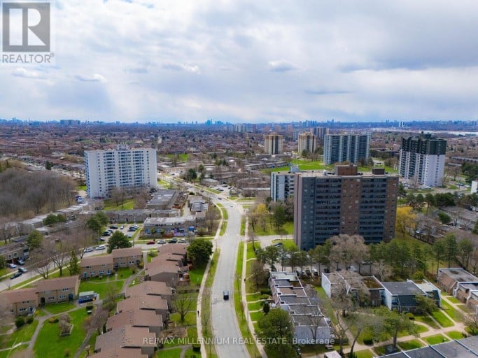 62 - 79 DRIFTWOOD AVENUE, Toronto (Glenfield-Jane Heights), Ontario, M3N2M7