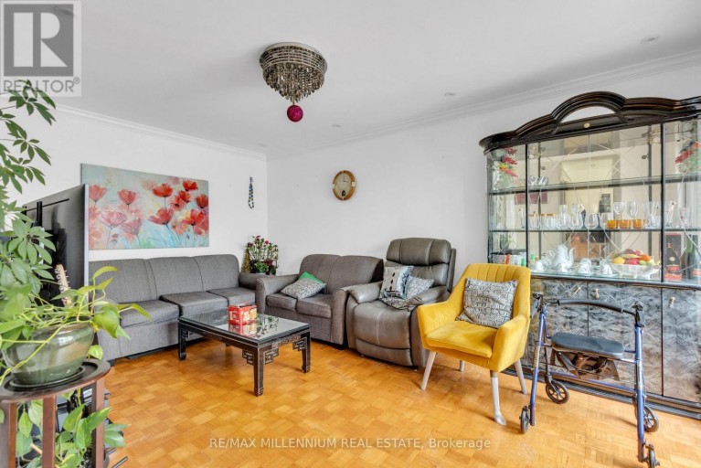 62 - 79 DRIFTWOOD AVENUE, Toronto (Glenfield-Jane Heights), Ontario, M3N2M7