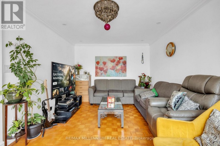 62 - 79 DRIFTWOOD AVENUE, Toronto (Glenfield-Jane Heights), Ontario, M3N2M7