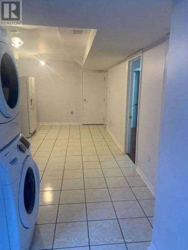 BSMT - 16 STEVENSGATE DRIVE, Ajax (Northwest Ajax), Ontario, L1T4Z3
