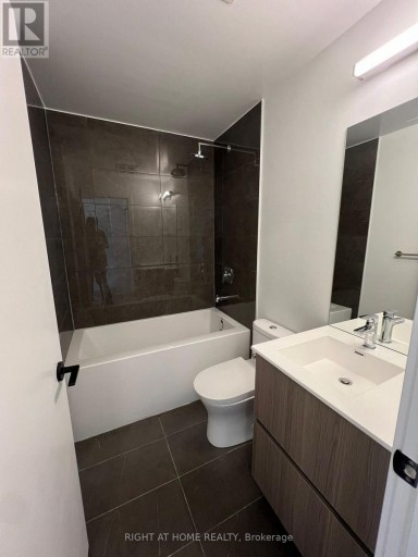 1101 - 220 MISSINNIHE WAY, Mississauga (Port Credit), Ontario, L5H0A9