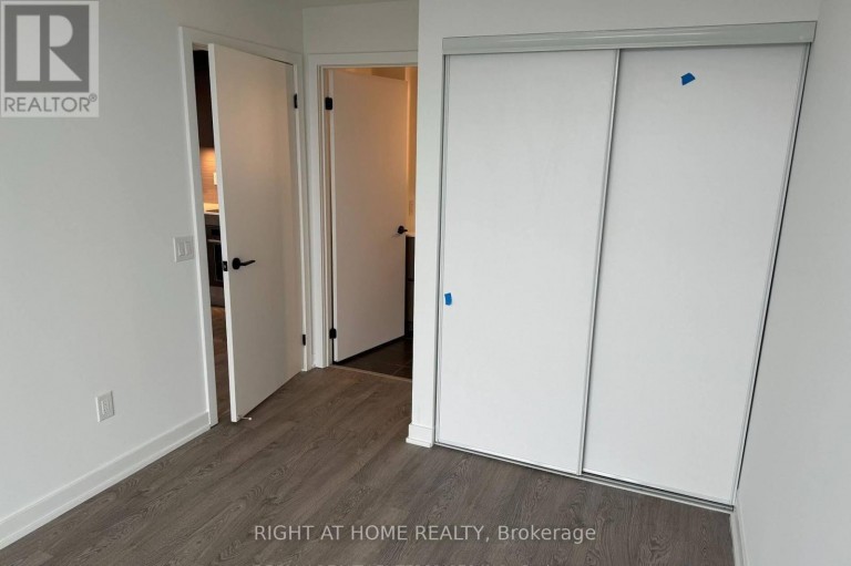 1101 - 220 MISSINNIHE WAY, Mississauga (Port Credit), Ontario, L5H0A9