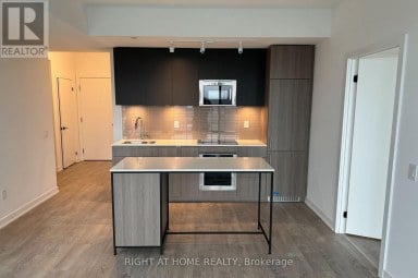 1101 - 220 MISSINNIHE WAY Mississauga (Port Credit) Ontario photo 5