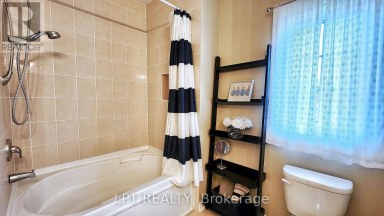 LEASE - 12 PLOWRIGHT ROAD Springwater (Minesing) Ontario photo 18