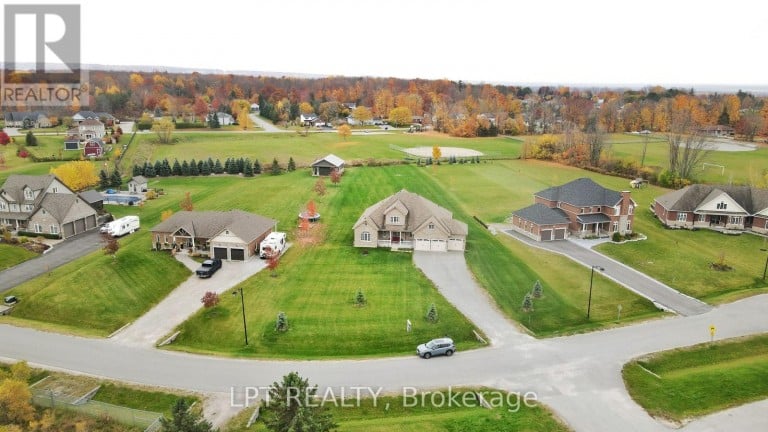 LEASE - 12 PLOWRIGHT ROAD, Springwater (Minesing), Ontario, L9X0A3