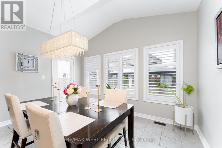 62 BROOKVIEW DRIVE, Bradford West Gwillimbury (Bradford), Ontario, L3Z0S5
