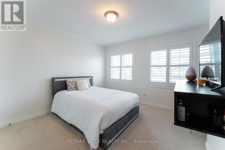 62 BROOKVIEW DRIVE, Bradford West Gwillimbury (Bradford), Ontario, L3Z0S5