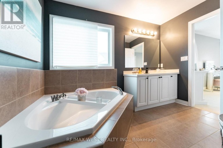 62 BROOKVIEW DRIVE, Bradford West Gwillimbury (Bradford), Ontario, L3Z0S5