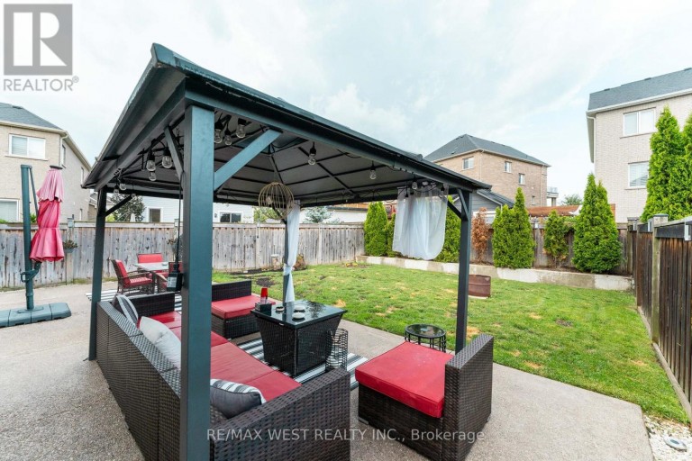 62 BROOKVIEW DRIVE, Bradford West Gwillimbury (Bradford), Ontario, L3Z0S5