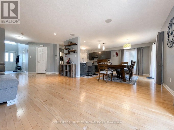2722 BATEMAN TRAIL, London South (South W), Ontario, N6L0A8