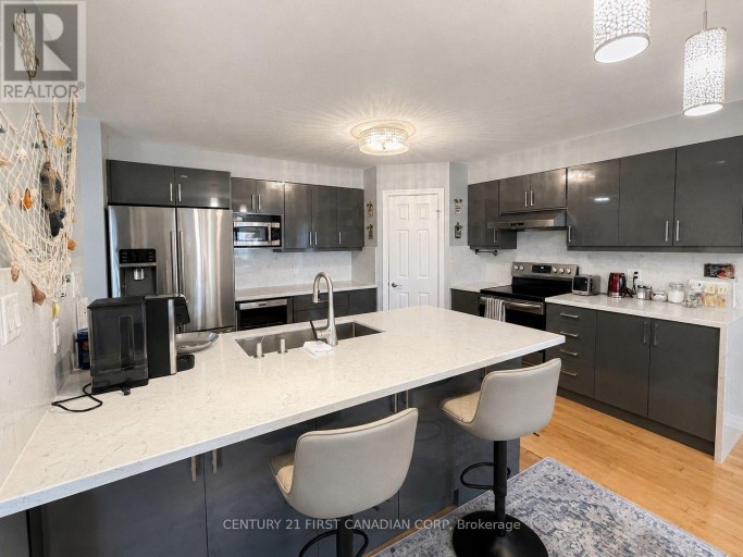 2722 BATEMAN TRAIL, London South (South W), Ontario, N6L0A8