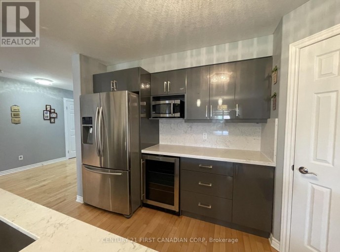 2722 BATEMAN TRAIL, London South (South W), Ontario, N6L0A8