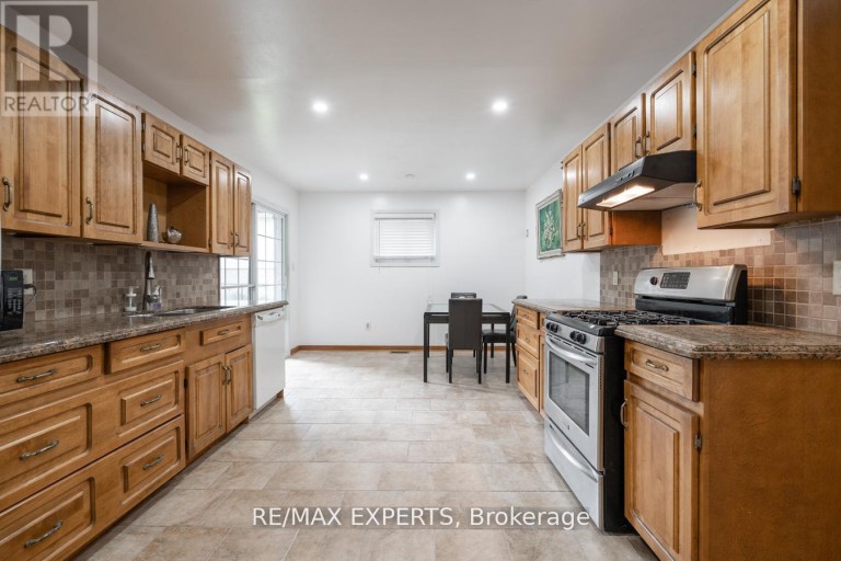 140 SAND ROAD, East Gwillimbury (Holland Landing), Ontario, L9N1H9