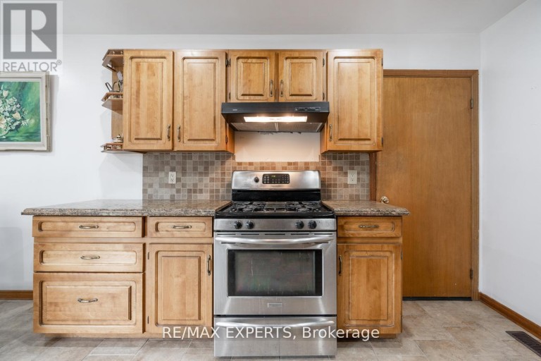 140 SAND ROAD, East Gwillimbury (Holland Landing), Ontario, L9N1H9