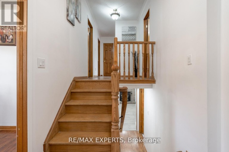 140 SAND ROAD, East Gwillimbury (Holland Landing), Ontario, L9N1H9