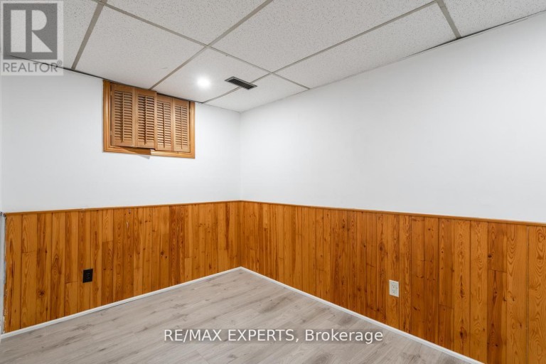 140 SAND ROAD, East Gwillimbury (Holland Landing), Ontario, L9N1H9