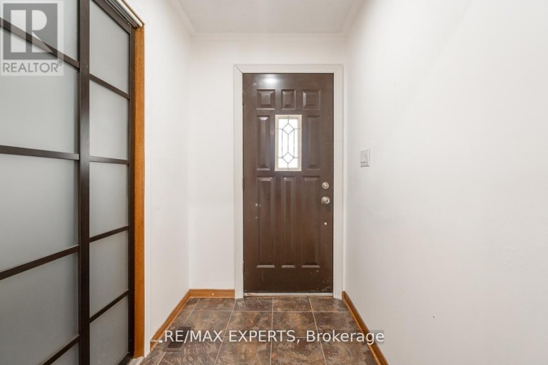 140 SAND ROAD, East Gwillimbury (Holland Landing), Ontario, L9N1H9