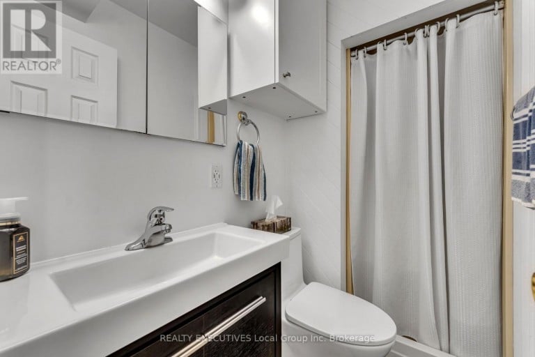 138 WASI FALLS ROAD, Callander, Ontario, P0H1H0