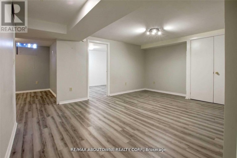 LOWER - 14 ANGUS DRIVE, Toronto (Don Valley Village), Ontario, M2J2X1