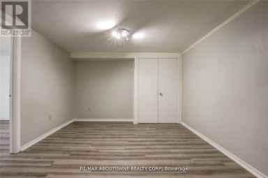 LOWER - 14 ANGUS DRIVE Toronto (Don Valley Village) Ontario photo 18