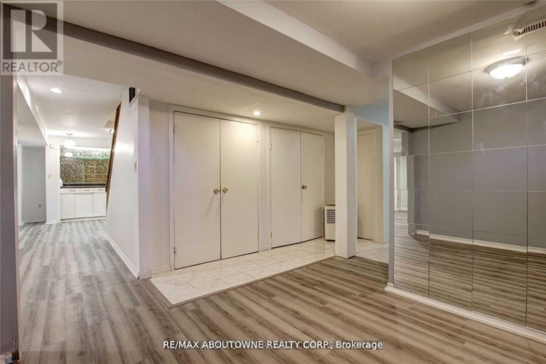 LOWER - 14 ANGUS DRIVE, Toronto (Don Valley Village), Ontario, M2J2X1