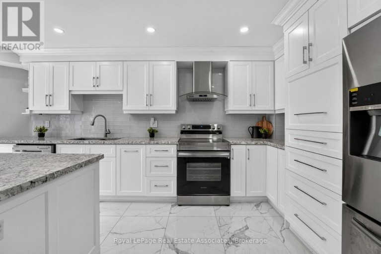 3346 CHARTRAND CRESCENT, Mississauga (Erin Mills), Ontario, L5L4C5