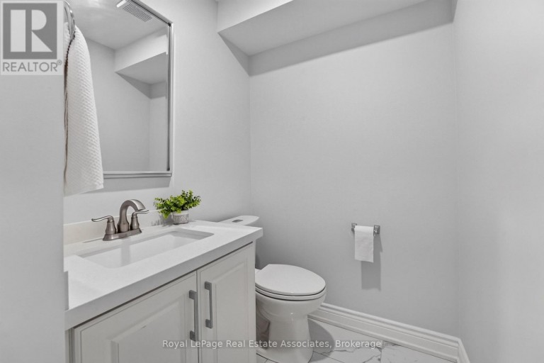 3346 CHARTRAND CRESCENT, Mississauga (Erin Mills), Ontario, L5L4C5