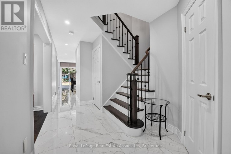 3346 CHARTRAND CRESCENT, Mississauga (Erin Mills), Ontario, L5L4C5