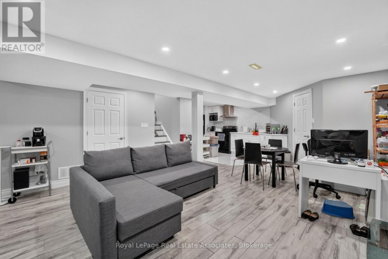 3346 CHARTRAND CRESCENT, Mississauga (Erin Mills), Ontario, L5L4C5