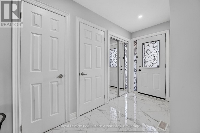 3346 CHARTRAND CRESCENT, Mississauga (Erin Mills), Ontario, L5L4C5
