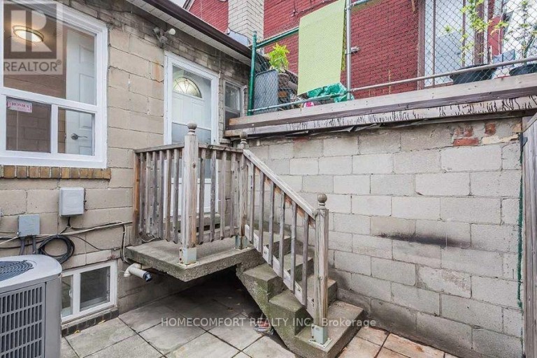 208 MANNING AVENUE, Toronto (Trinity-Bellwoods), Ontario, M6J2K7