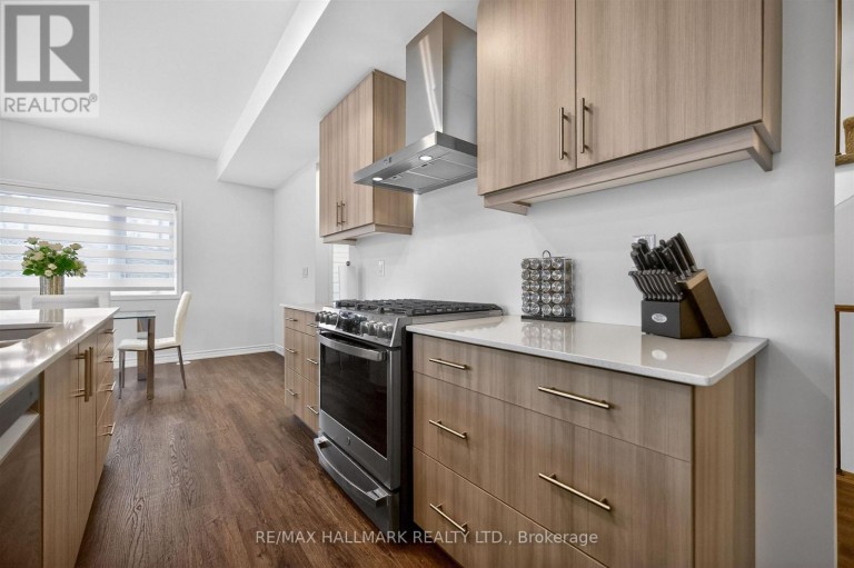 2 WYN WOOD LANE, Orillia, Ontario, L3V8P6